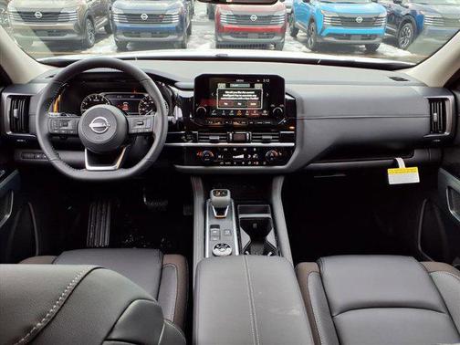 2025 Nissan Pathfinder SL 4WD