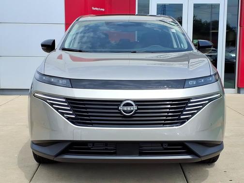 Champagne Silver Metallic 2026 Nissan Murano SL