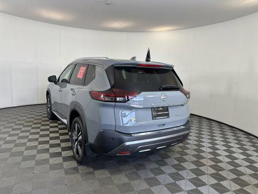 2022 Nissan Rogue SL