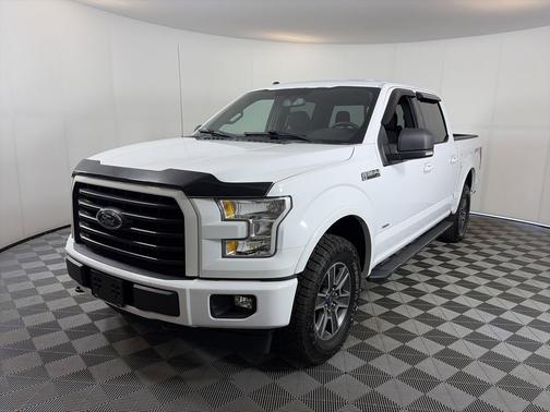 Oxford White 2017 Ford F-150 XLT
