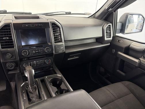 Oxford White 2017 Ford F-150 XLT