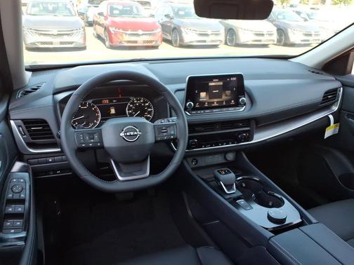 Super Black 2026 Nissan Rogue Dark Armor