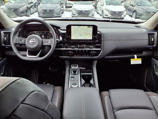 2025 Nissan Pathfinder SL 4WD