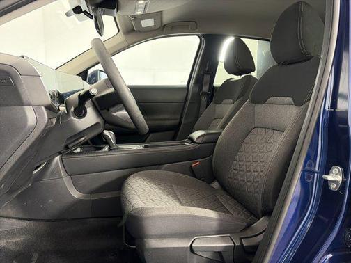 Deep Blue Pearl 2025 Nissan Kicks SV