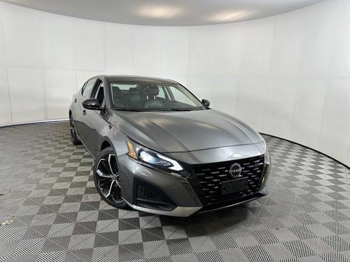 2023 Nissan Altima SR FWD