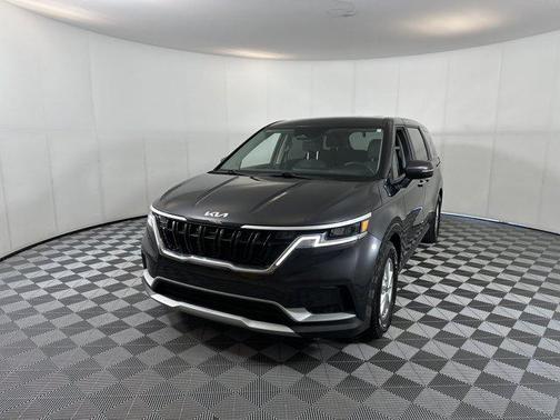 2022 Kia Carnival LX