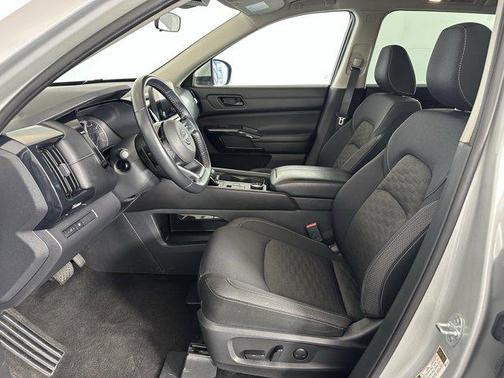 2023 Nissan Pathfinder SV 4WD