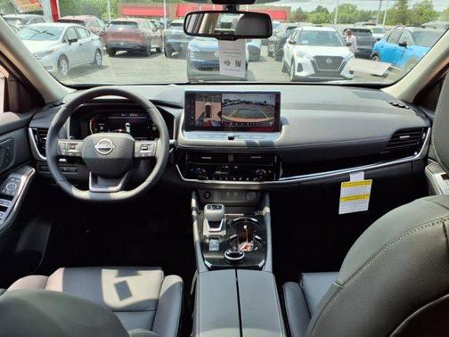 2025 Nissan Rogue SL