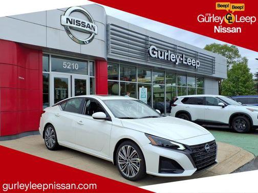 Pearl White Tricoat 2026 Nissan Altima SV FWD