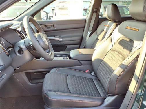 2025 Nissan Pathfinder Rock Creek 4WD