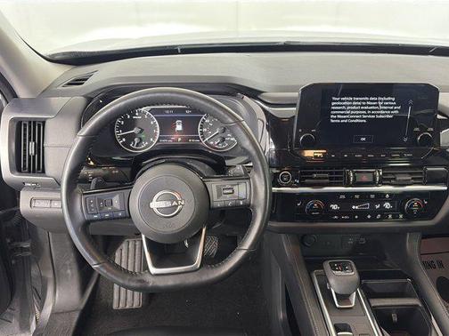 2023 Nissan Pathfinder SL 4WD