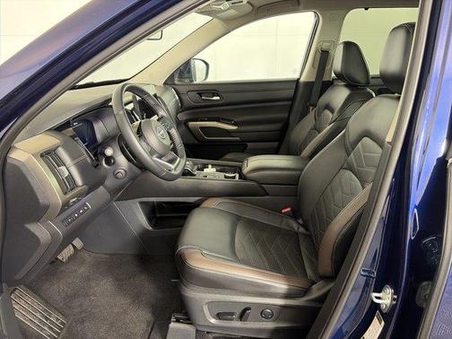 Deep Ocean Blue Pearl 2024 Nissan Pathfinder Platinum 4WD