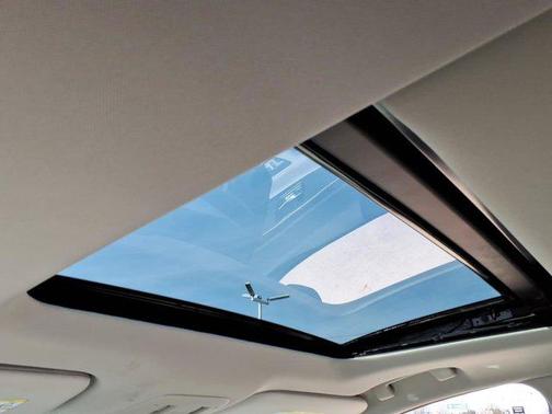 Everest White Pearl Tricoat 2026 Nissan Murano SL