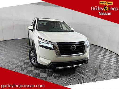 2022 Nissan Pathfinder SL 4WD