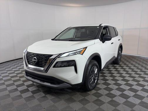 Glacier White 2023 Nissan Rogue S