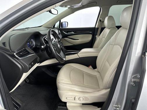 2022 Buick Enclave AWD Essence