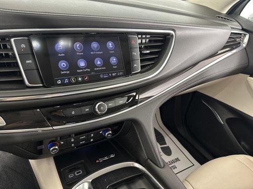 2022 Buick Enclave AWD Essence