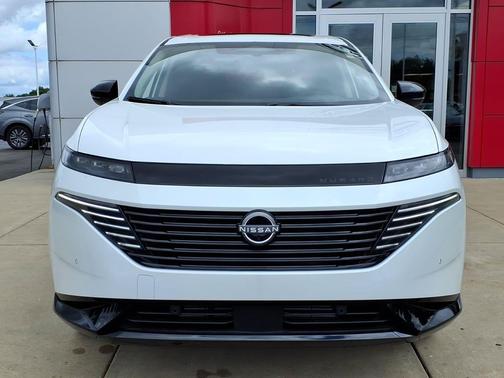 Everest White Pearl Tricoat 2026 Nissan Murano Platinum