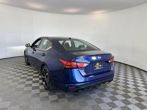 2023 Nissan Altima SR FWD