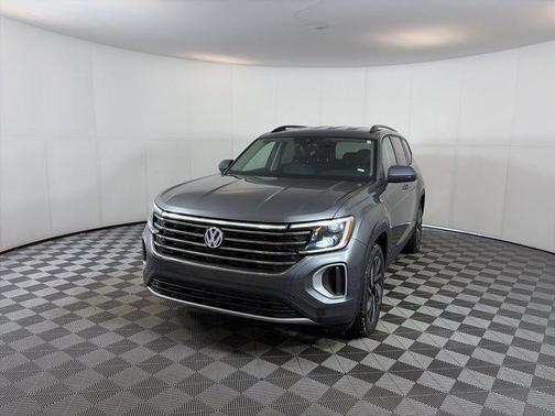 2025 Volkswagen Atlas 2.0T SE w/Technology 4MOTION
