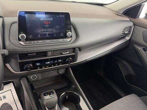 Pearl White Tricoat 2023 Nissan Rogue SV