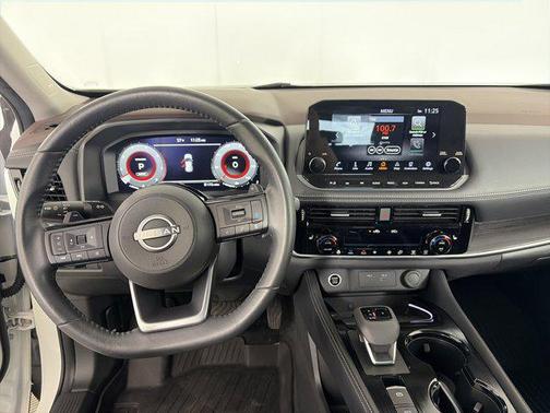 Pearl White Tricoat 2023 Nissan Rogue Platinum