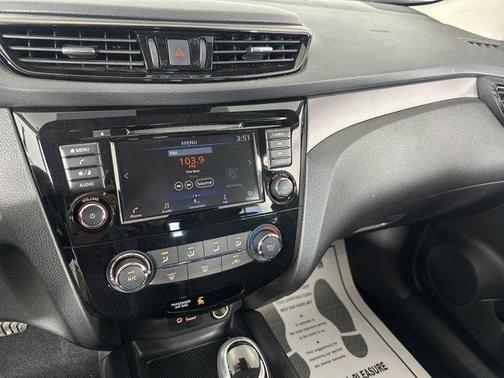 2022 Nissan Rogue Sport S