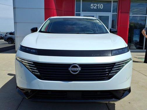 Everest White Pearl Tricoat 2026 Nissan Murano Platinum