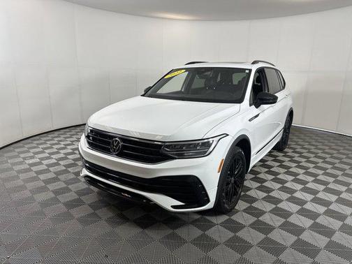 2022 Volkswagen Tiguan 2.0T SE R-Line Black 4MOTION