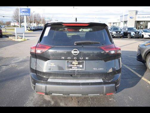 2025 Nissan Rogue SL