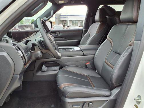 2025 Nissan Armada SL 4WD