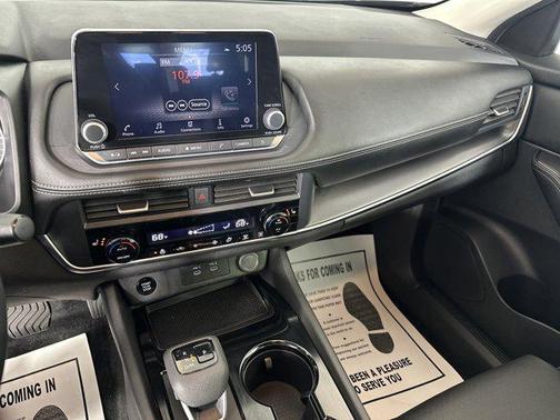 2025 Nissan Rogue SV