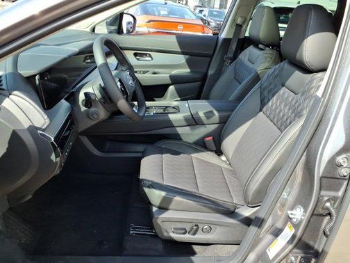 Gun Metallic 2026 Nissan Murano Platinum