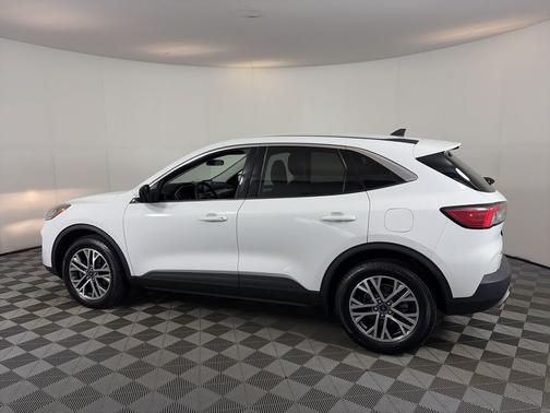 Oxford White 2022 Ford Escape SEL