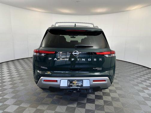 2024 Nissan Pathfinder Platinum 4WD