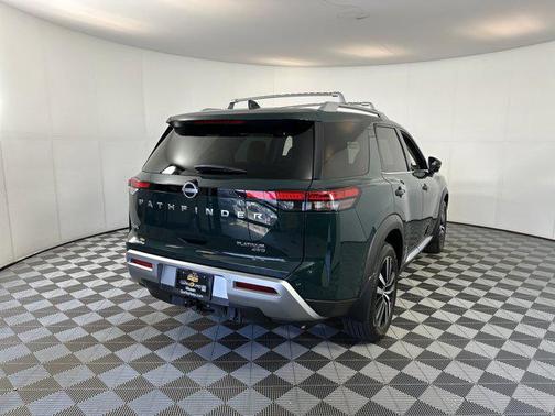 2024 Nissan Pathfinder Platinum 4WD