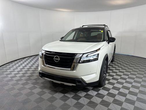 2024 Nissan Pathfinder Platinum 4WD