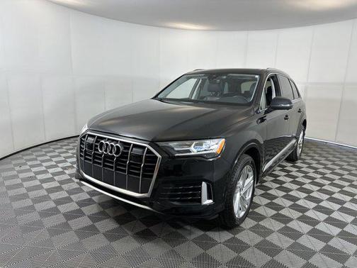 2023 Audi Q7 55 Premium Plus