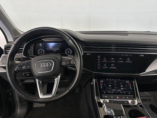 2023 Audi Q7 55 Premium Plus