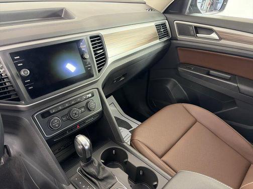 2021 Volkswagen Atlas 3.6L SE w/Technology