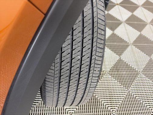 Monarch Orange Metallic/Super Black 2023 Nissan Kicks SV