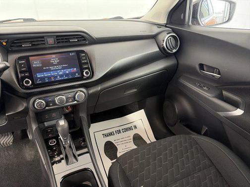 Monarch Orange Metallic/Super Black 2023 Nissan Kicks SV