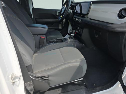 Bright White Clearcoat 2024 Jeep Wrangler 4xe Sahara