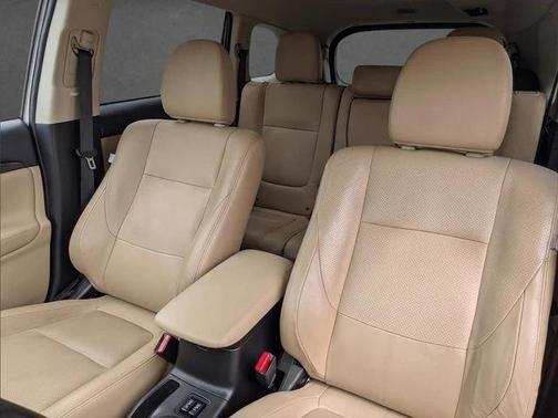 Diamond White Pearl 2016 Mitsubishi Outlander GT