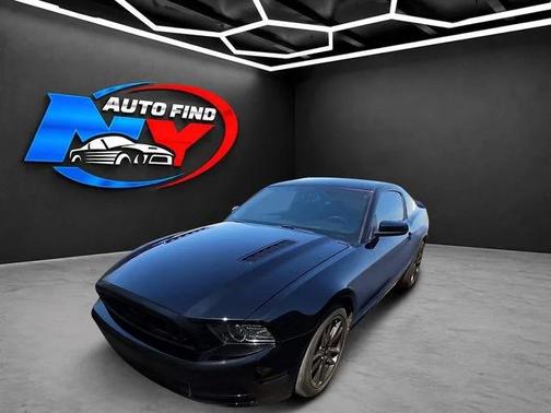 Black 2013 Ford Mustang GT Premium