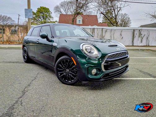 British Racing Green Metallic 2017 MINI Clubman Cooper
