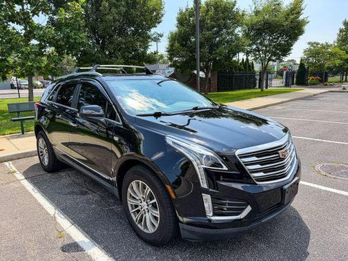 Stellar Black Metallic 2018 Cadillac XT5 Luxury