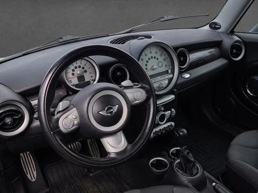 Pepper White 2010 MINI Cooper S Base