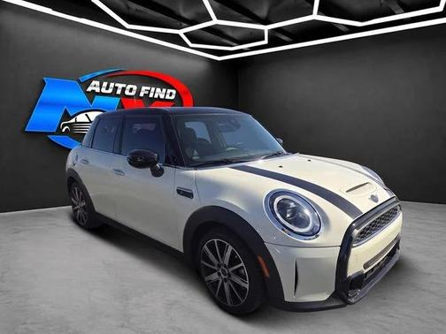Pepper White 2022 MINI Hardtop Cooper S