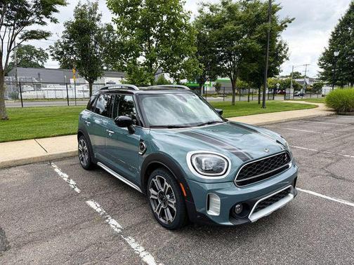 Sage Green Metallic 2023 MINI Countryman Cooper S